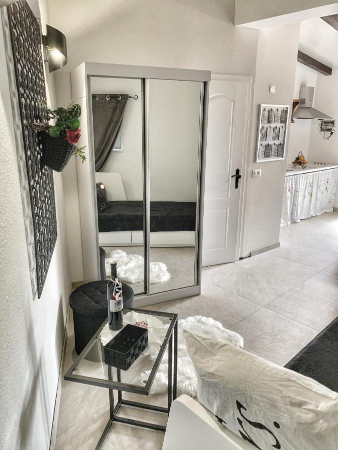 Villa Nika 2 Eksteriør bilde